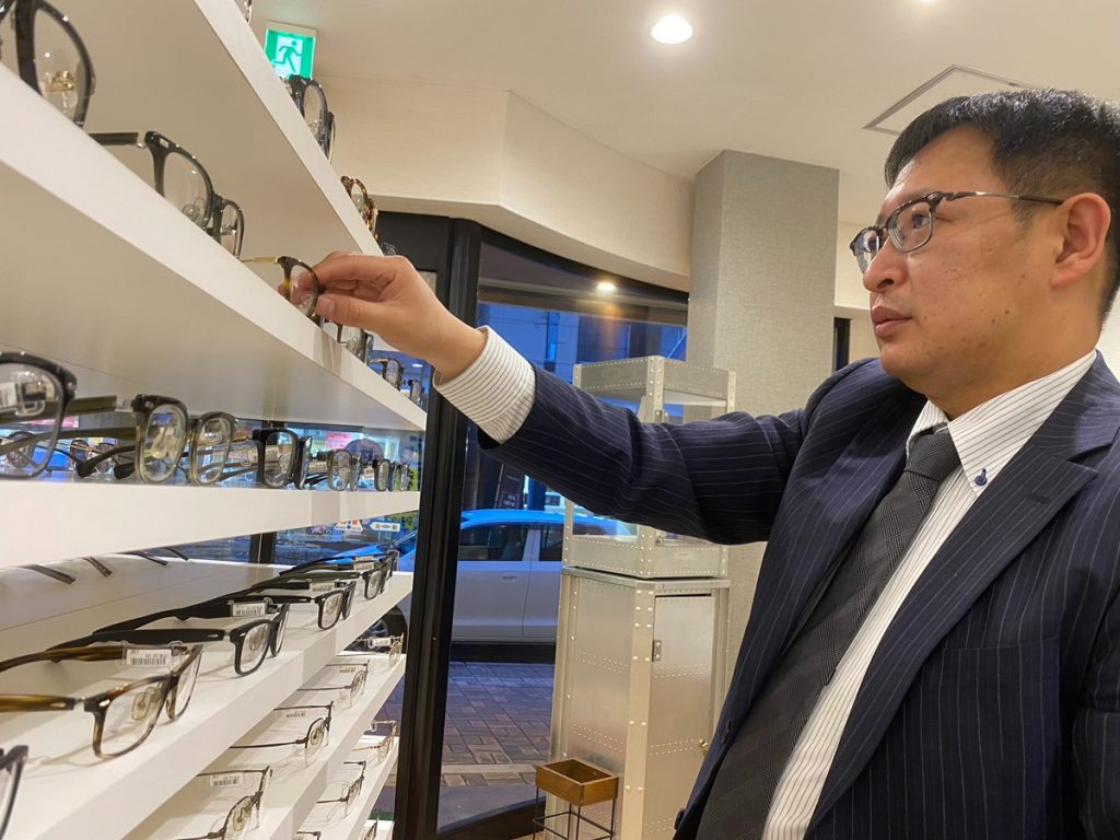 もう迷わない!「自分に合うメガネ」を見つける3つの黄金基準